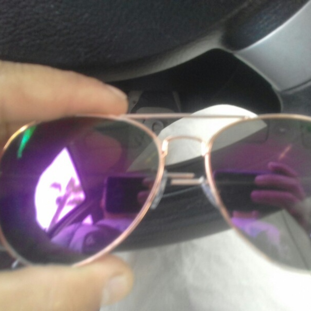Aviator Reflective Gold Frame Purple Sunglas - Picture 4 of 5